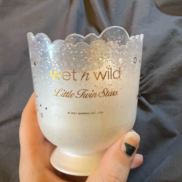 Little Twin Stars X Wet n Wild Makeup Brush Cup - Picture 2 of 4